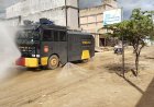 Water Cannon Disemprotkan di Jalan Lintas Aceh Selatan, Polri Minimalisir Debu Pasca Banjir